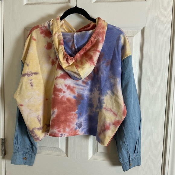 Like An Angel pullover cropped hoodie, tie-dye, light denim sleeves Size large - Picture 10 of 11